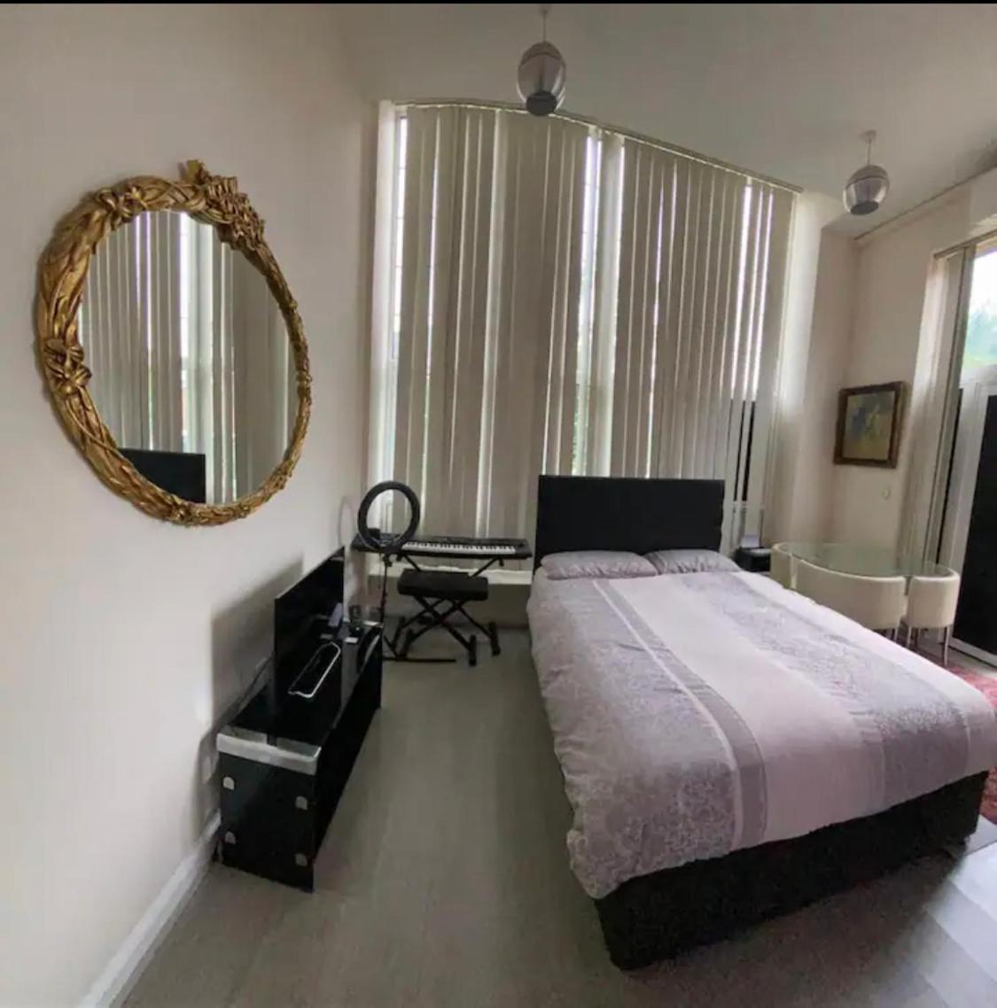 Spacious King Room With Private Entrance - Near Emirates And Camden And King'S Cross - 5 Min To Tube فينتشلي المظهر الخارجي الصورة